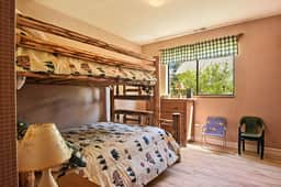 Serene Tahoe Donner Cabin mins to Lake, Ski, Golf