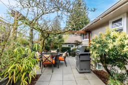 Scenic 3BR Lake Washington Home – Hot Tub & Outdoor BBQ