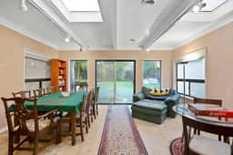 Quiet Menlo Park Home Near Stanford and Tech Hubs