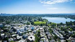 Modern Green Lake Gem – Rooftop, Walk Score 90
