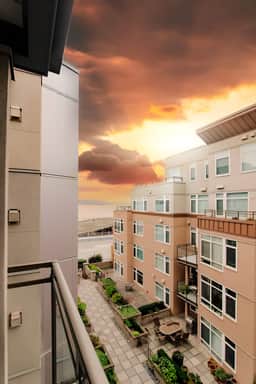 Steps to Pike Place 2BD Condo Water Courtyard View
