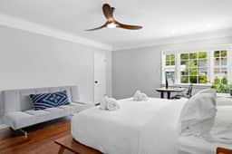 Charming Traditional Westwood 3BR Beautiful Garden