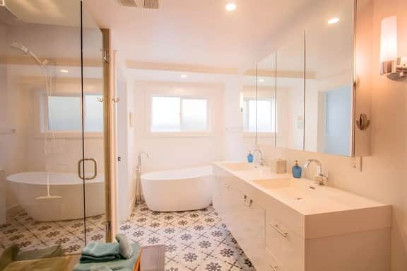 *Deluxe Master Studio* Private Entrance & Patio