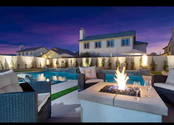 6BR Oasis Pool Spa Bocce Ball Mini Golf Game Room
