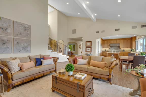 5BR Family Oasis w/ Views, Pool, Trampoline & BBQ