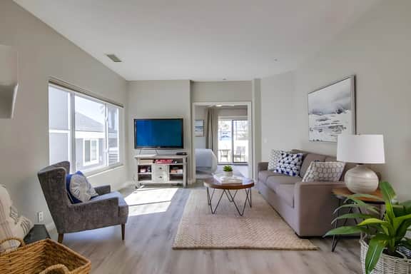 Bright OB Condo w/ Balcony, A/C & Beach Gear