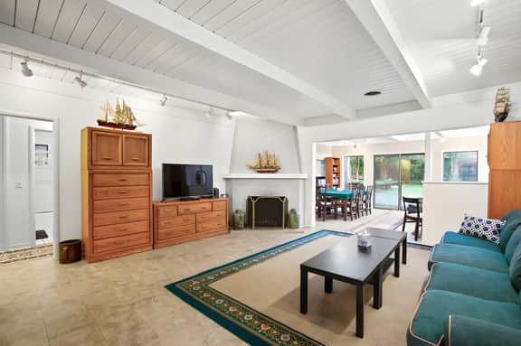 Quiet Menlo Park Home Near Stanford and Tech Hubs