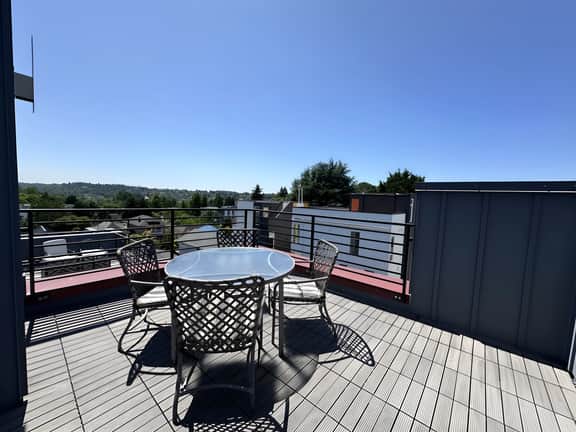 Family Townhome Near Stadiums, Beach, Parks, Lake