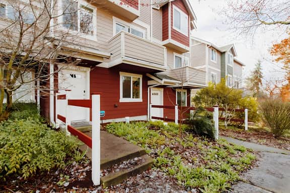 Free EV Charging 3BR Garage Wifi Walk to Parks