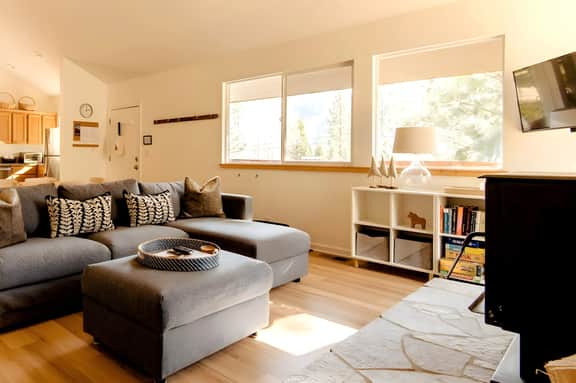 Perfect 2BR Ski Chalet Walk to Lifts Avoid Traffic