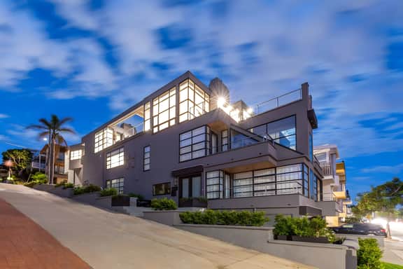 Stunning Panoramic Ocean Views Penthouse