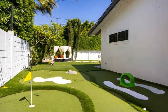 The Hollywood Hideout with Pool, Spa, Game Room