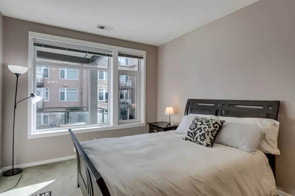 Waterfront 2BR Condo, Walk to Pike Place, Aquarium