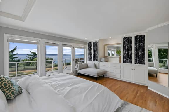 Elegant 6BR Home w/Water & Mountain Views, Hot Tub