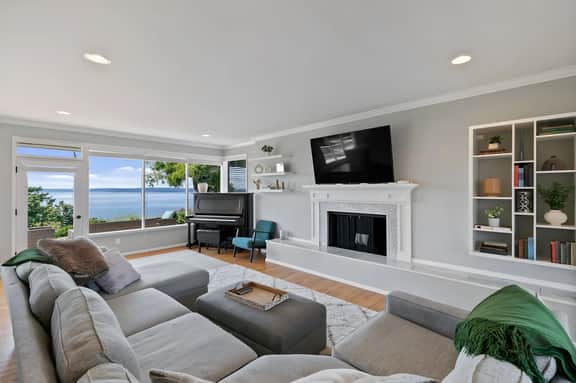 Elegant 6BR Home w/Water & Mountain Views, Hot Tub