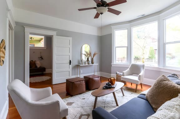 Central District House – Deck, Yard, Walk to Eats