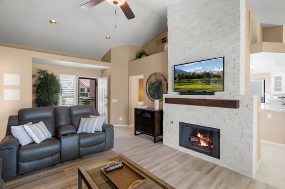 Palm Desert 2BR with Fireplaces and Pool