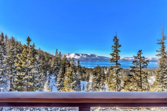 Rare Heavenly 2BR*Lake Views*Shuttle Access*Dog OK