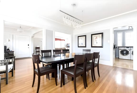 Large SF Craftsman Walkable Great for Work/Leisure