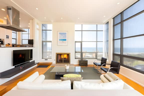Stunning Panoramic Ocean Views Penthouse