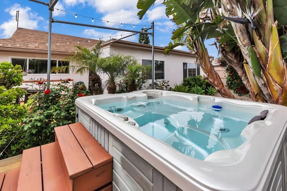 Light-Filled 3BR w/ Hot Tub, Garden & Prime Locale