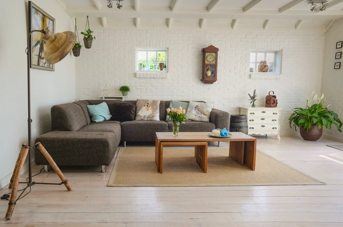 Navigating Short-term Rental Regulations: What Hosts and Guests Need to Know